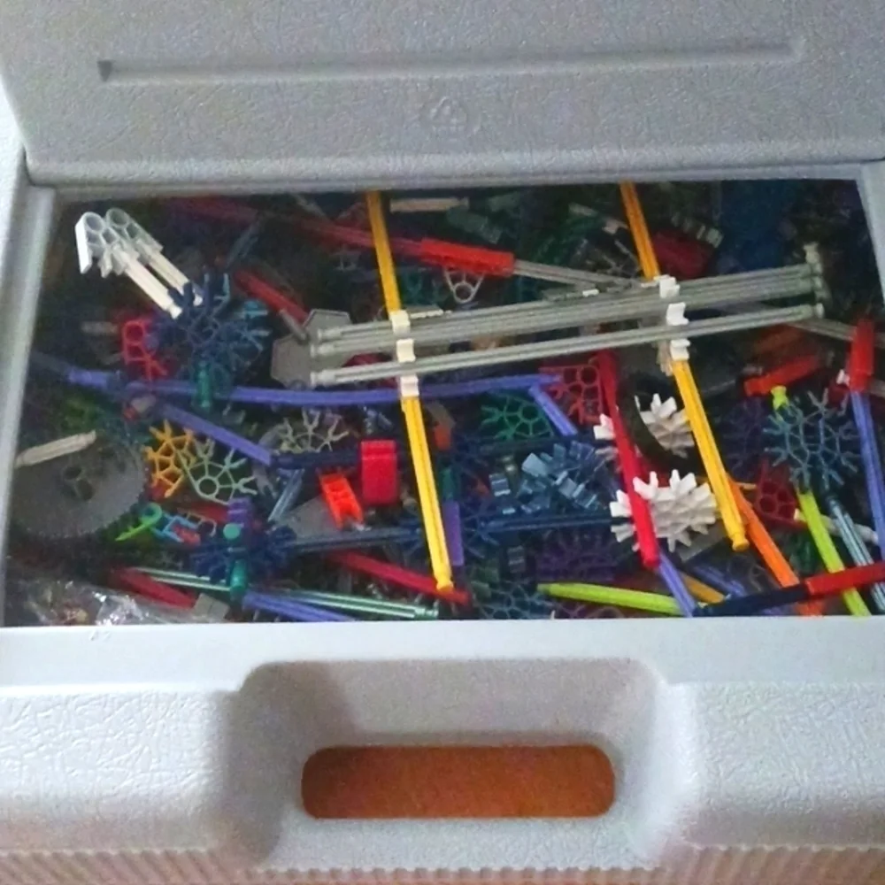 Vintage K'Nex Robot  World Collection